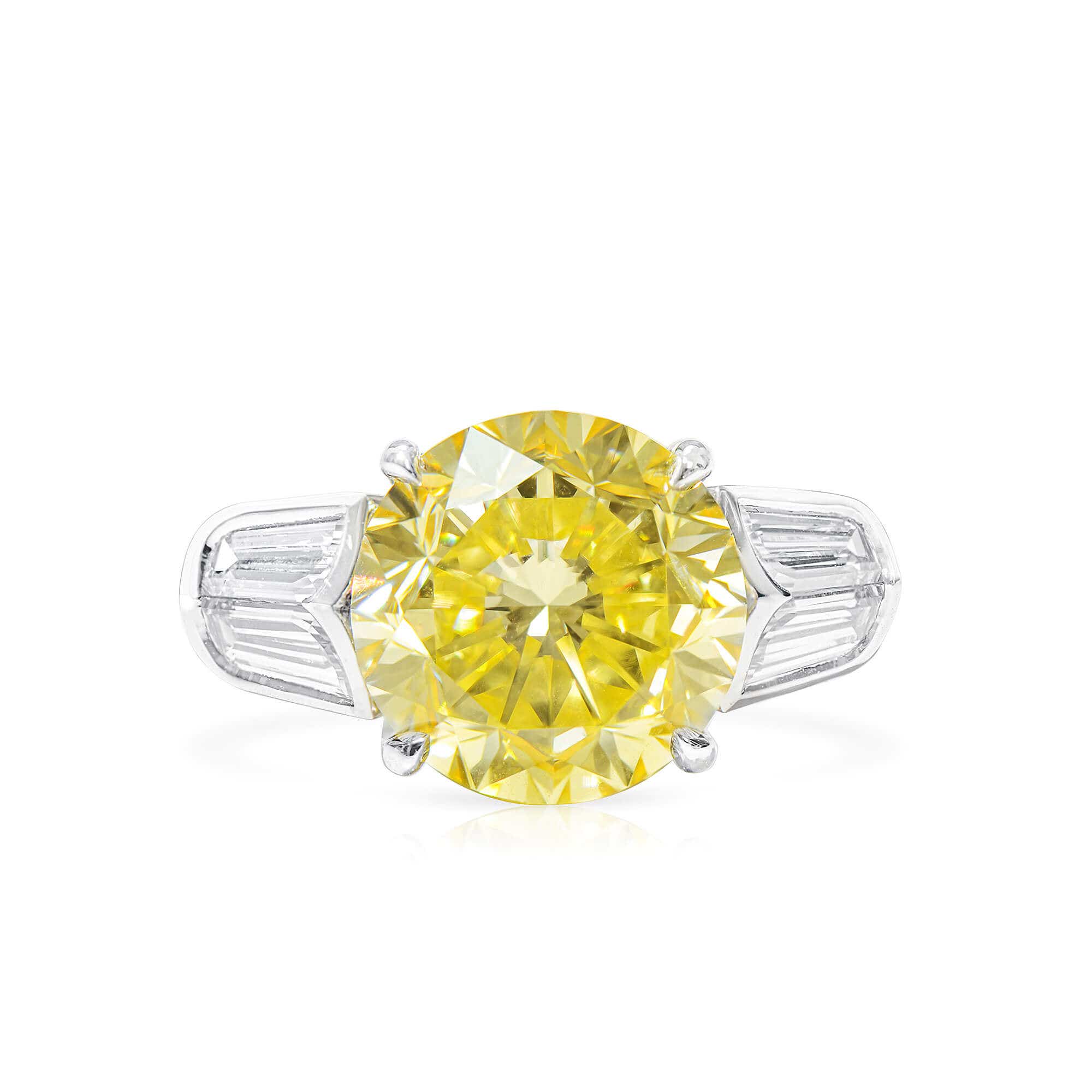 Fancy Yellow Diamond Ring, 6.19 Ct. (7.28 Ct. TW), Round shape, GIA Certified, 5234039594